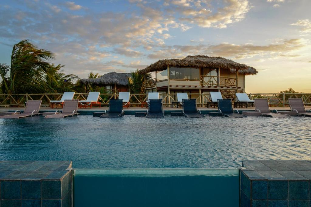 BobZ Boutique Resort